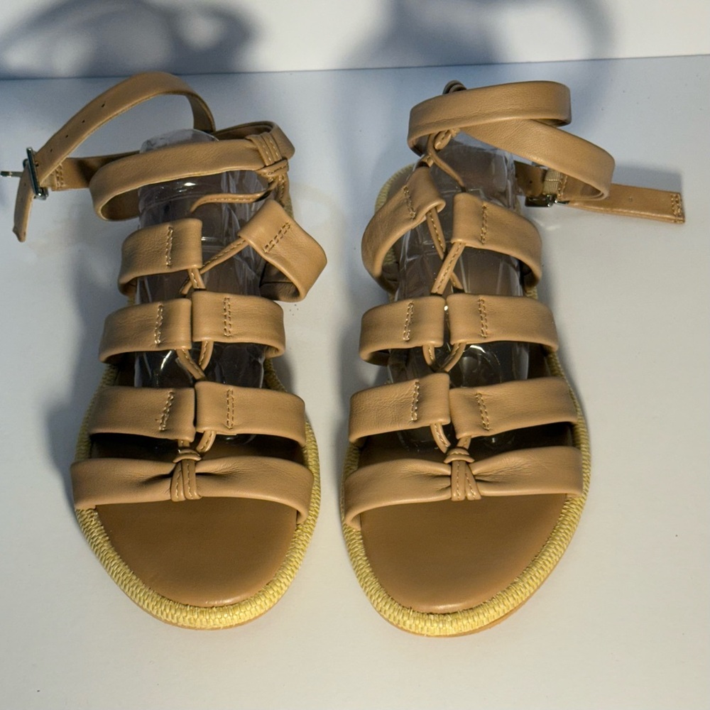 Dolce Vita Tan Strappy Sandals Women’s Size Ankle Wrap